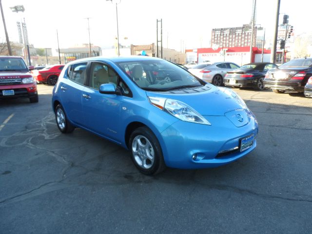 Nissan LEAF 2011 photo 1