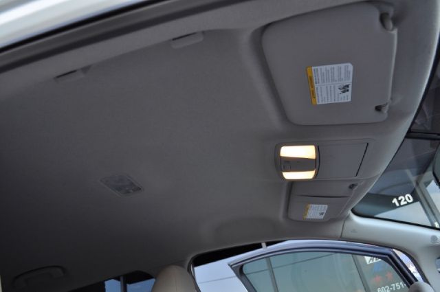 Nissan LEAF 2011 photo 12