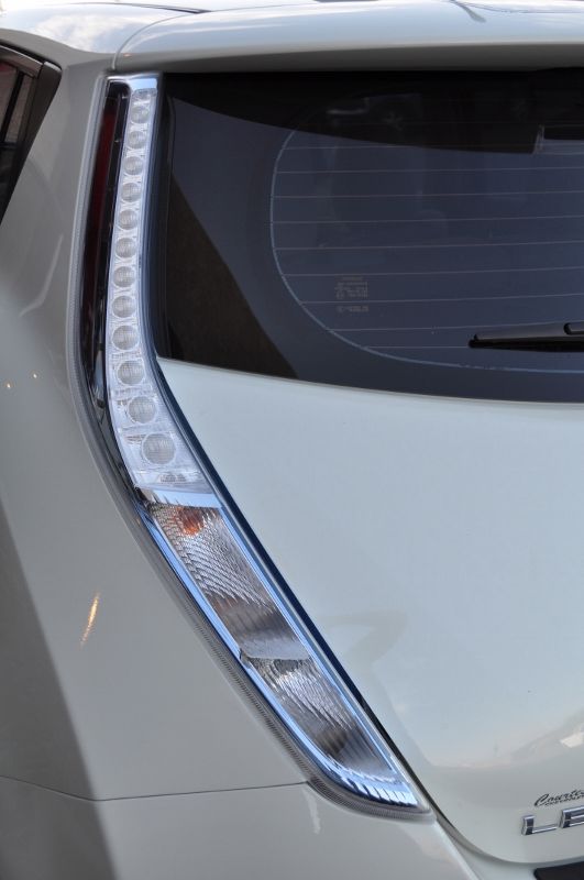 Nissan LEAF 2011 photo 5