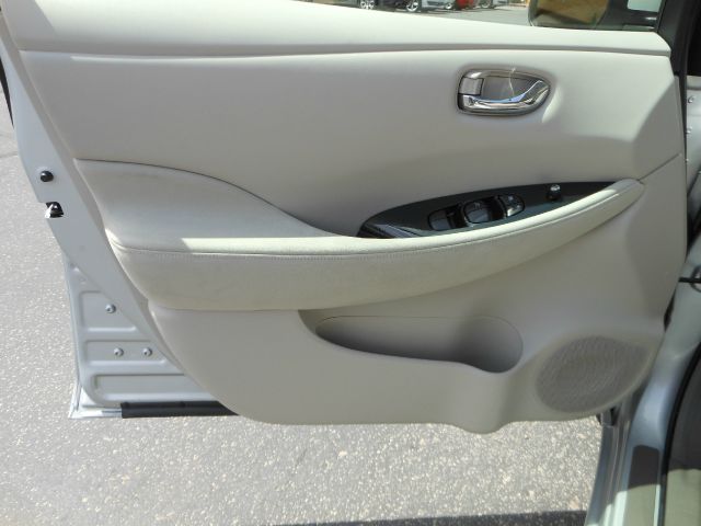 Nissan LEAF 2012 photo 4