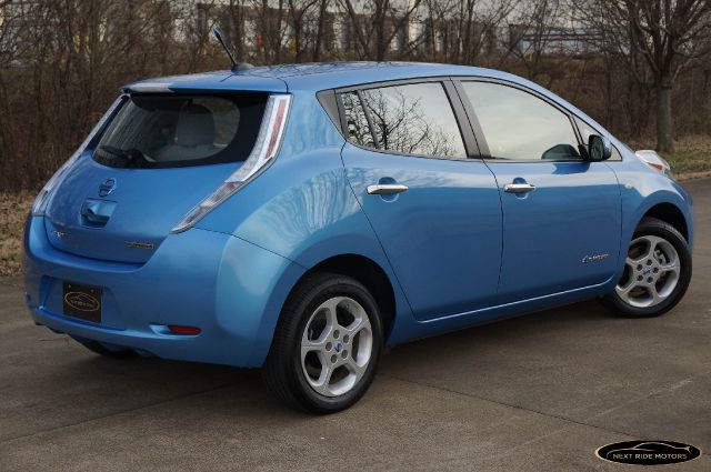 Nissan LEAF 2012 photo 1