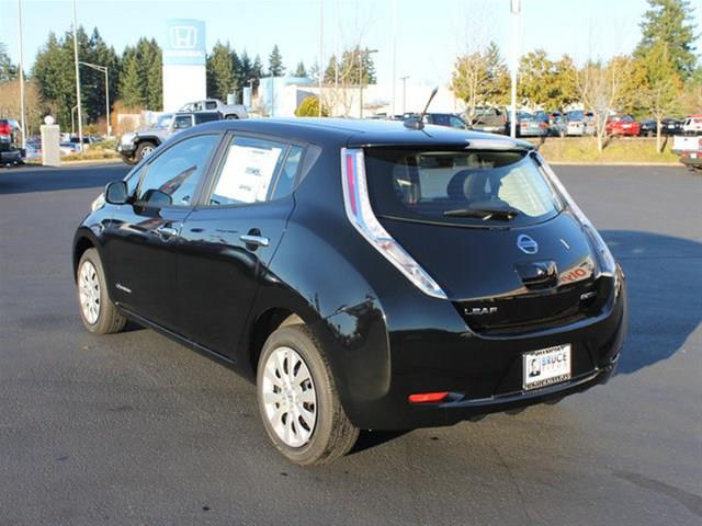 Nissan LEAF 2013 photo 3