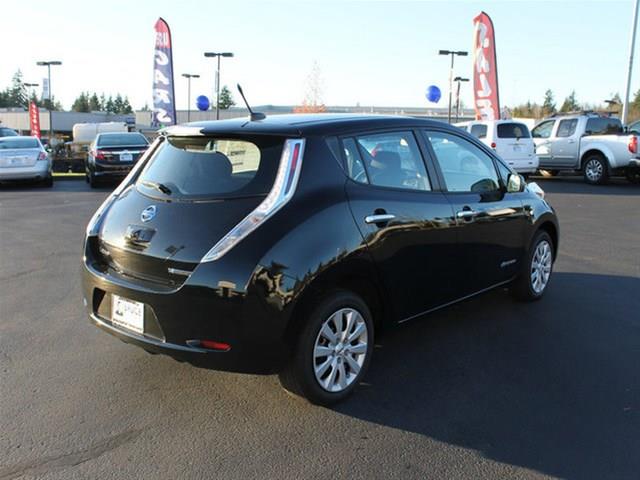 Nissan LEAF 2013 photo 4