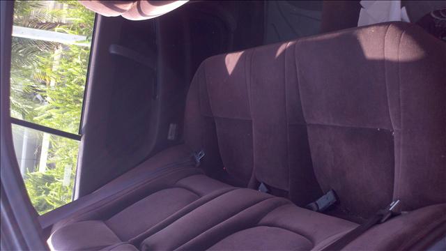 Nissan Maxima 1990 photo 4