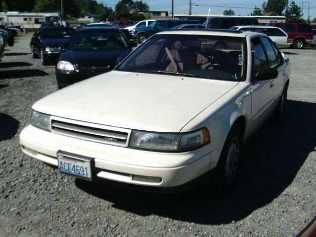 Nissan Maxima 1991 photo 0