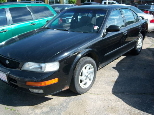 Nissan Maxima 1995 photo 3