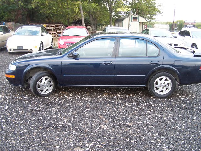 Nissan Maxima 1995 photo 2