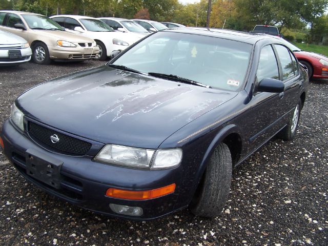 Nissan Maxima 1995 photo 4