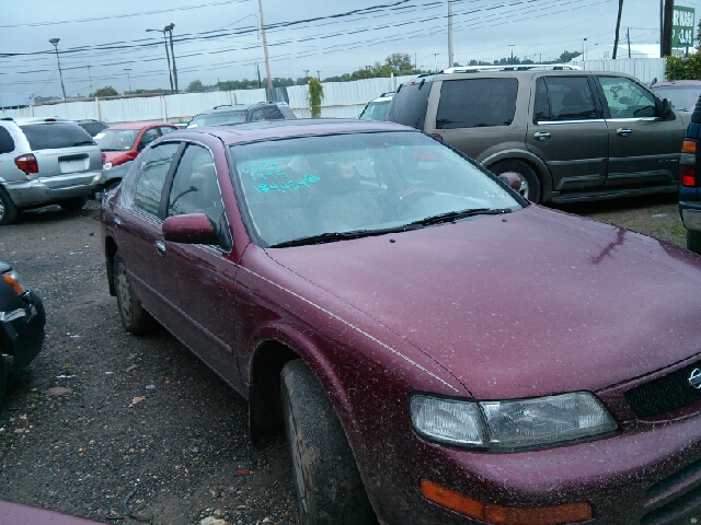 Nissan Maxima 1995 photo 2