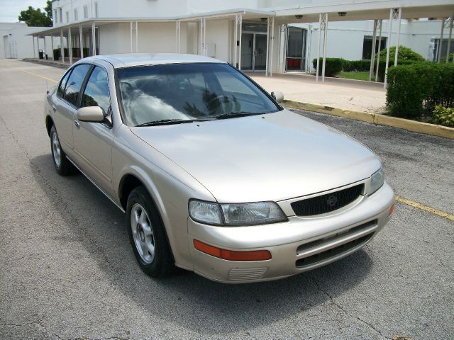 Nissan Maxima 6 Speed Transmision Sedan