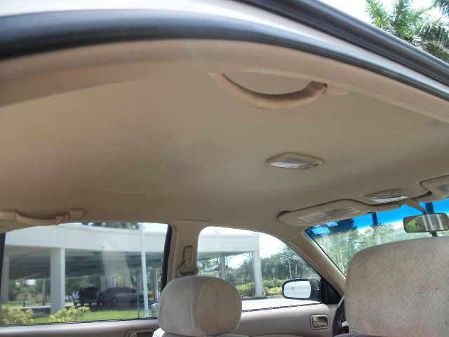 Nissan Maxima 1996 photo 3