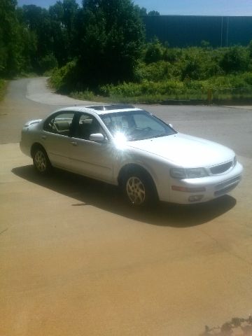 Nissan Maxima 1996 photo 3
