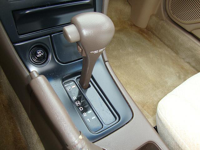 Nissan Maxima 1996 photo 2