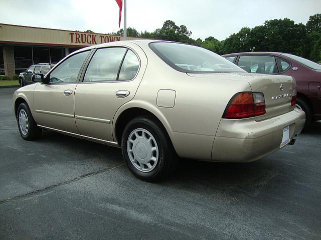 Nissan Maxima 1996 photo 4