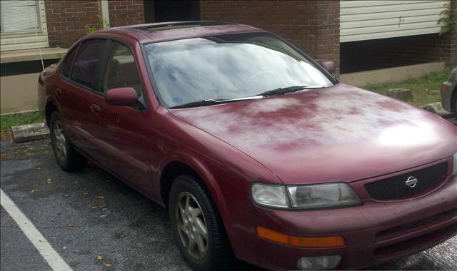 Nissan Maxima 1996 photo 2