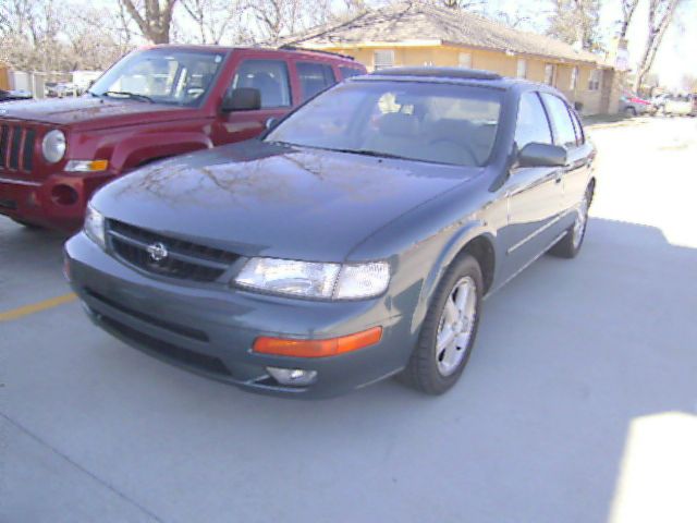 Nissan Maxima 1997 photo 3