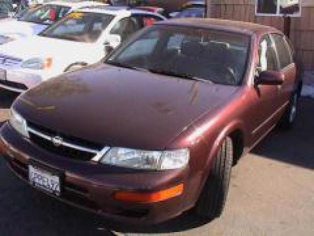 Nissan Maxima 1997 photo 3