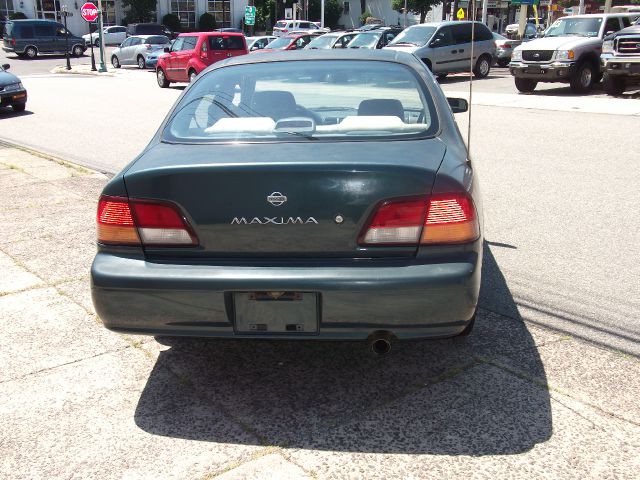 Nissan Maxima 1997 photo 3