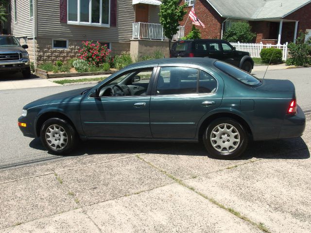 Nissan Maxima 1997 photo 9