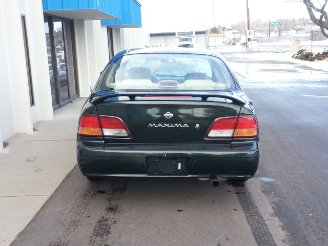 Nissan Maxima 1997 photo 3