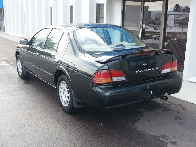 Nissan Maxima 1997 photo 4