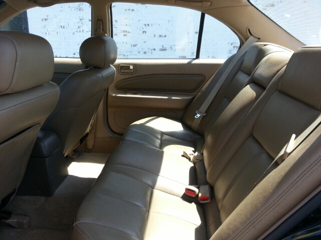 Nissan Maxima 1997 photo 2