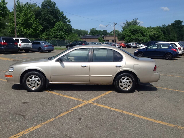 Nissan Maxima 1997 photo 3