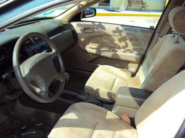 Nissan Maxima 1997 photo 3
