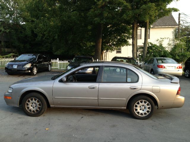 Nissan Maxima 1998 photo 4