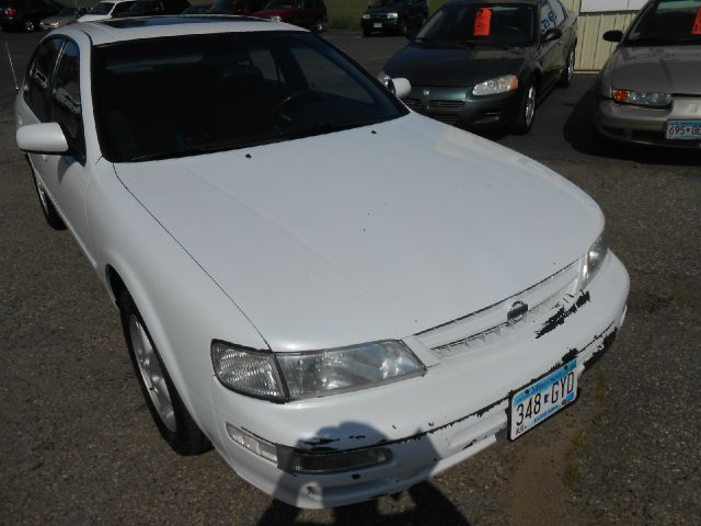 Nissan Maxima 1998 photo 2
