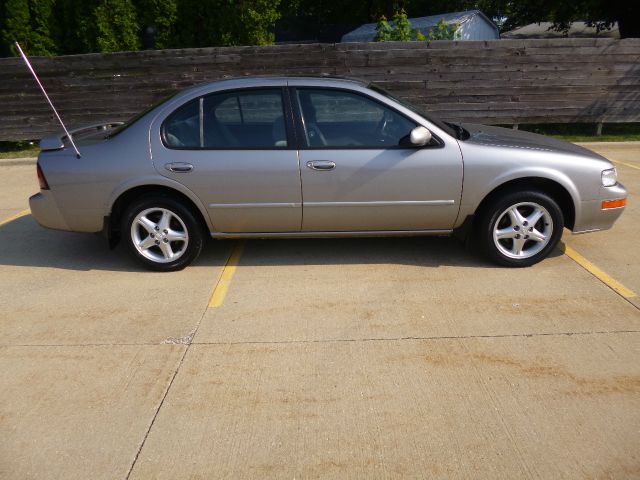 Nissan Maxima 1998 photo 4
