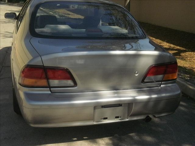 Nissan Maxima 1998 photo 2
