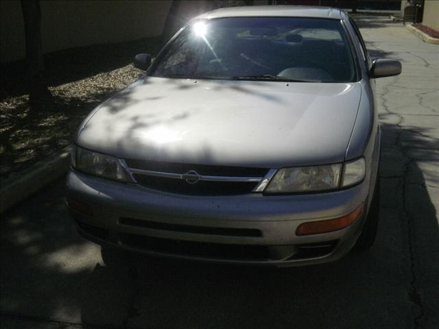 Nissan Maxima 1998 photo 4