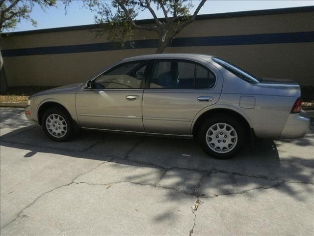 Nissan Maxima 1998 photo 5