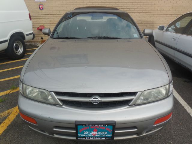 Nissan Maxima 1998 photo 3