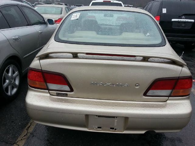 Nissan Maxima 1998 photo 4