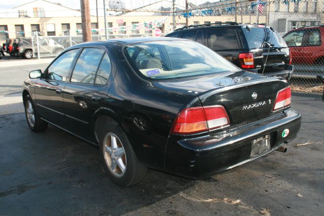 Nissan Maxima 1998 photo 3