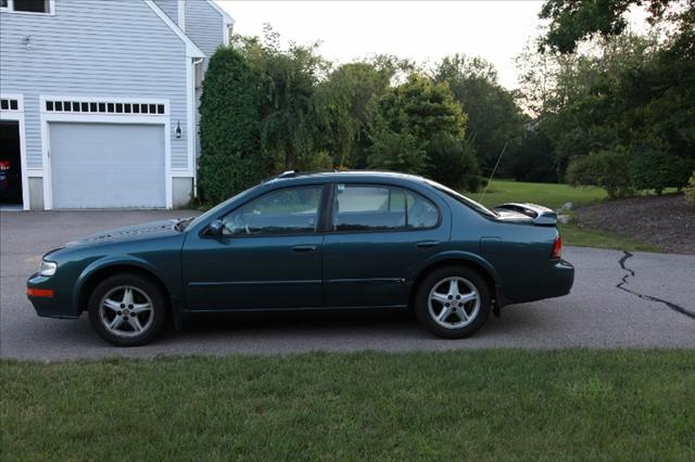 Nissan Maxima 1998 photo 2