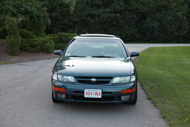 Nissan Maxima 1998 photo 3