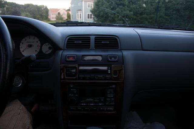 Nissan Maxima 1998 photo 5