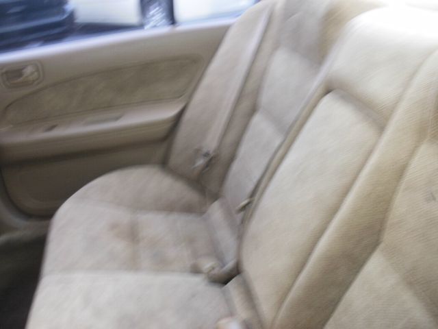 Nissan Maxima 1999 photo 1