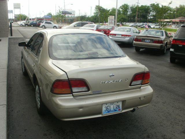 Nissan Maxima 1999 photo 12