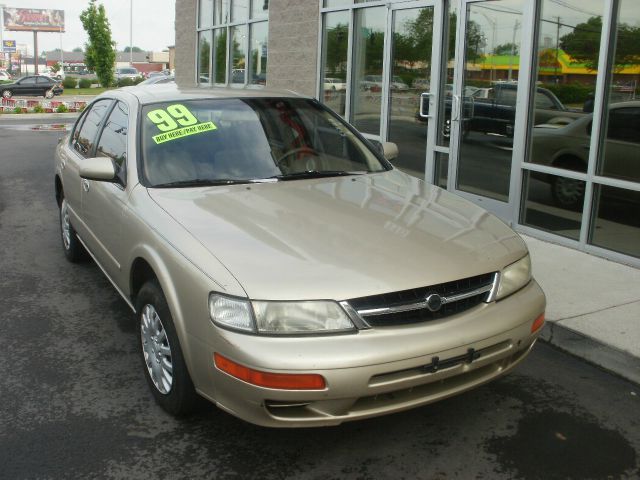 Nissan Maxima 1999 photo 15