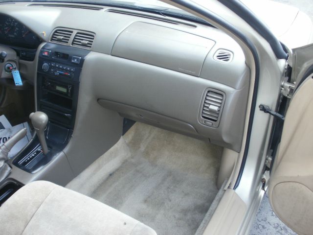 Nissan Maxima 1999 photo 6
