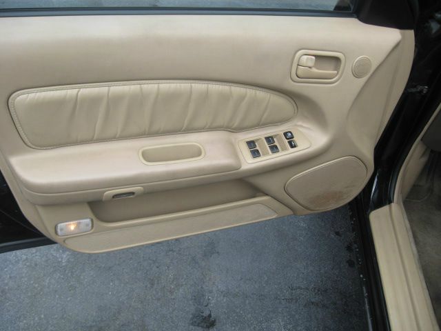 Nissan Maxima 1999 photo 1
