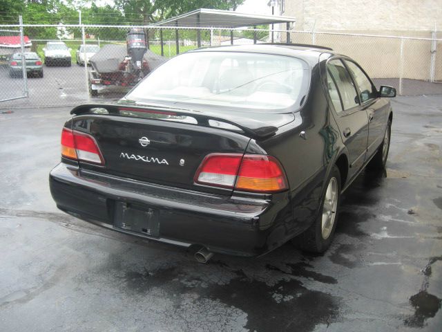 Nissan Maxima 1999 photo 4