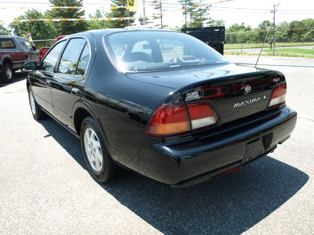 Nissan Maxima 1999 photo 3