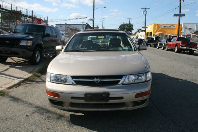 Nissan Maxima 1999 photo 3