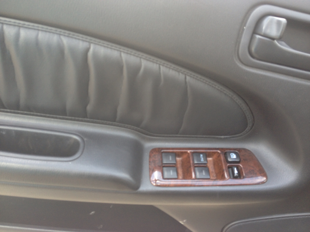 Nissan Maxima 1999 photo 1