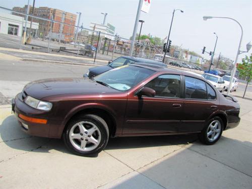 Nissan Maxima 1999 photo 1